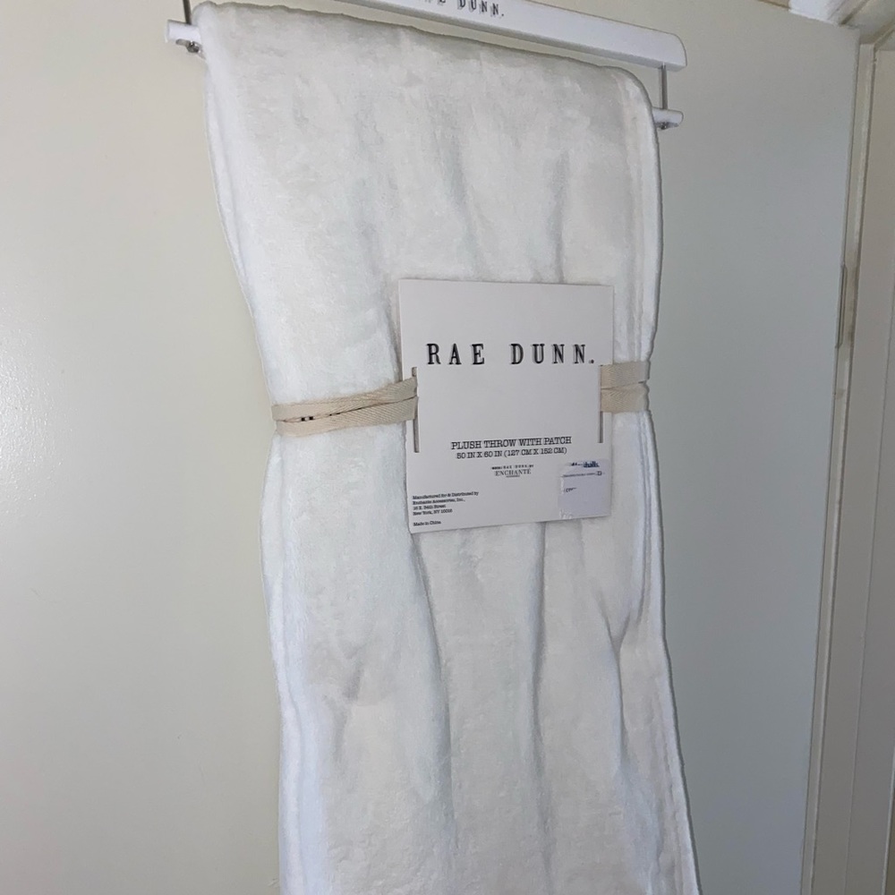 Rae Dunn Plush Throw brand new